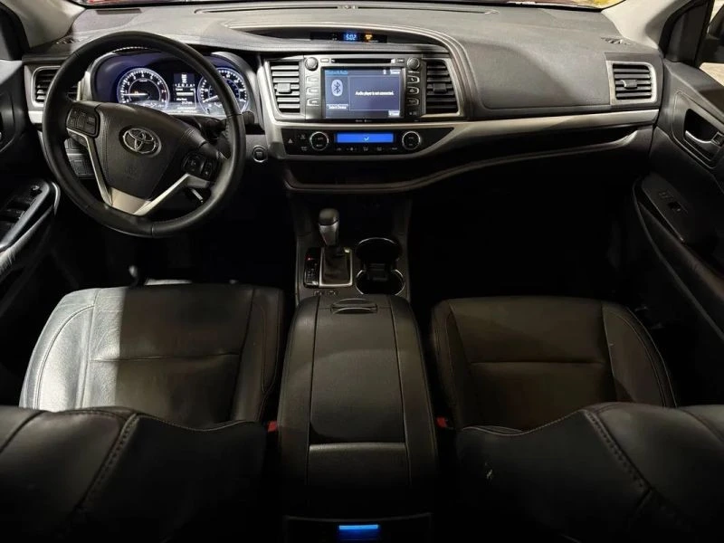 2015 Toyota Highlander - Image 8 of 12
