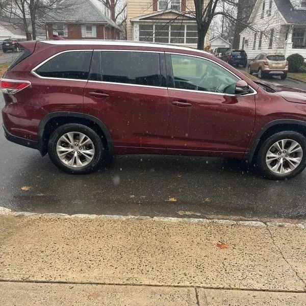 2015 Toyota Highlander - Image 10 of 12