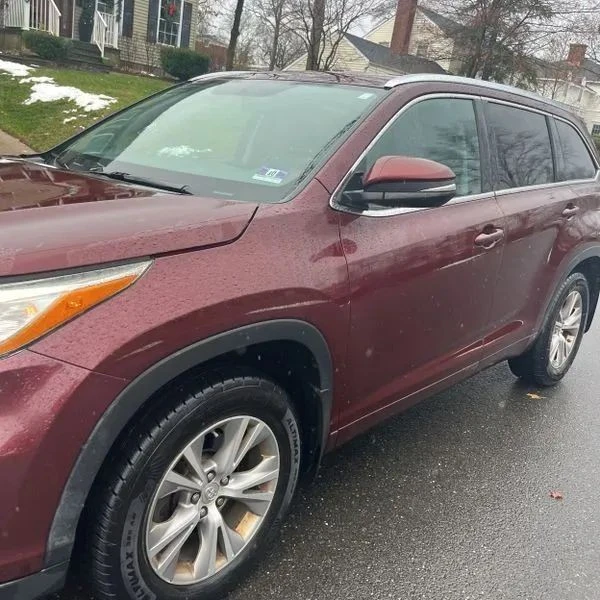2015 Toyota Highlander - Image 2 of 12