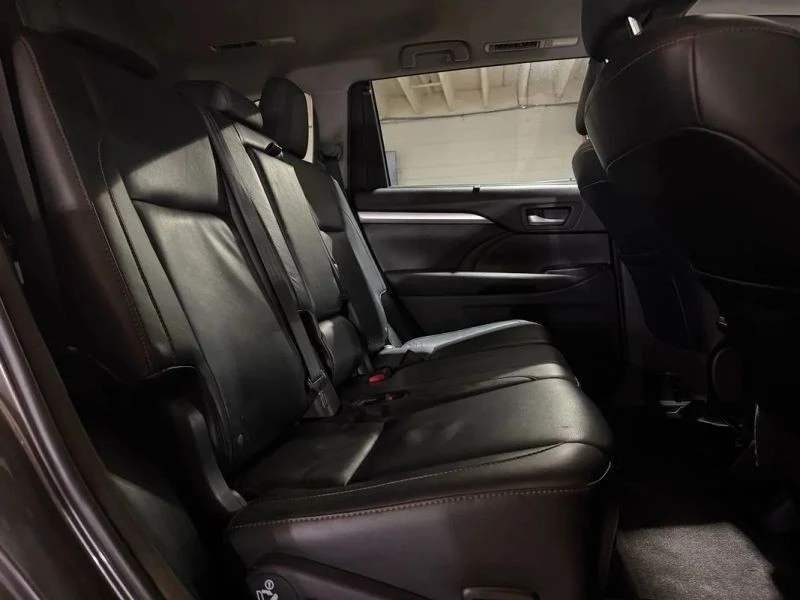 2015 Toyota Highlander - Image 12 of 12