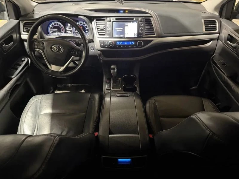 2015 Toyota Highlander - Image 9 of 12