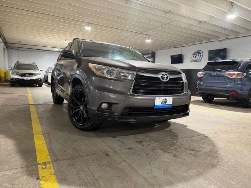 2015 Toyota Highlander - Image 6 of 12