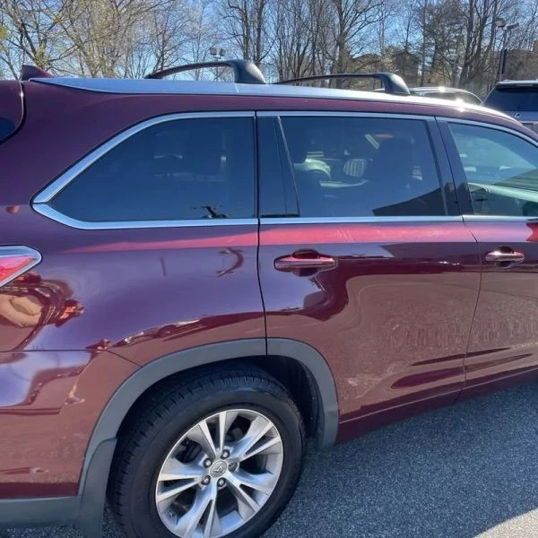 2015 Toyota Highlander - Image 9 of 12