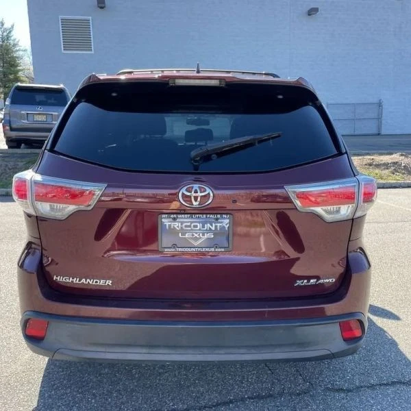 2015 Toyota Highlander - Image 7 of 12