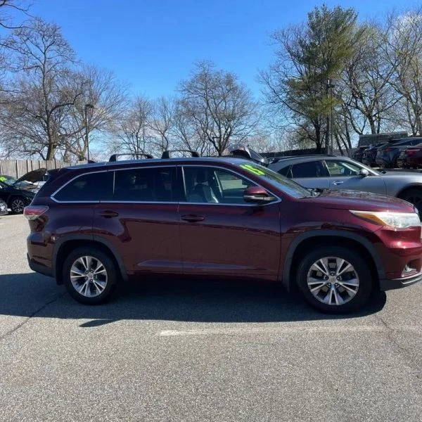 2015 Toyota Highlander - Image 10 of 12
