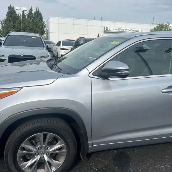 2015 Toyota Highlander - Image 2 of 12