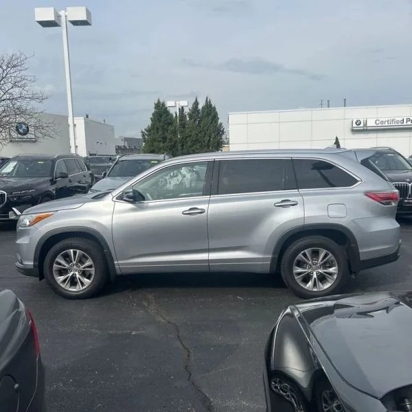 2015 Toyota Highlander - Image 3 of 12
