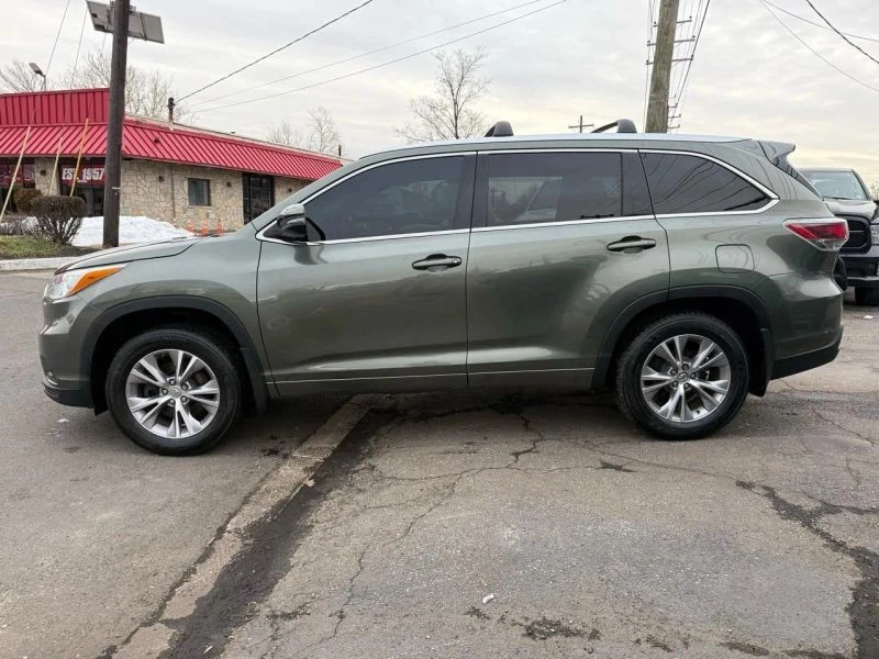 2015 Toyota Highlander - Image 5 of 12