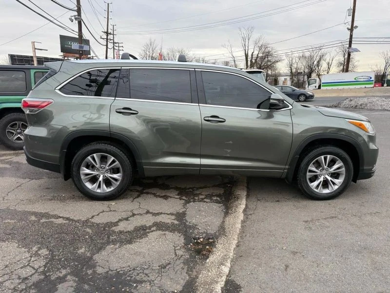 2015 Toyota Highlander - Image 4 of 12