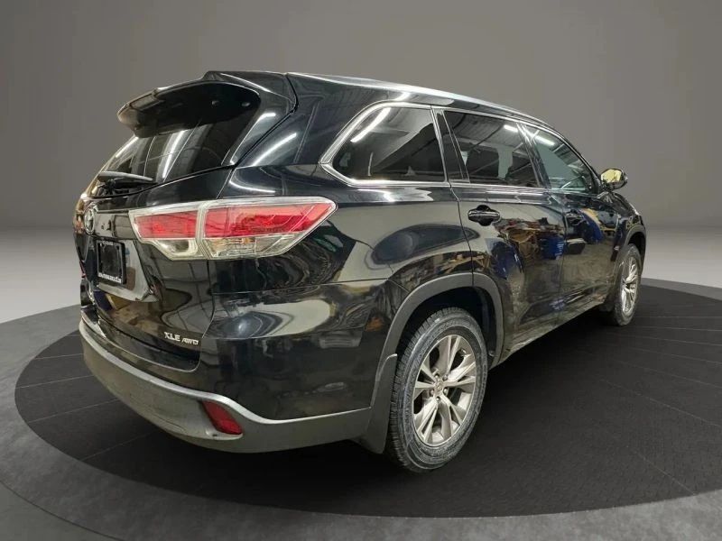 2015 Toyota Highlander - Image 8 of 12