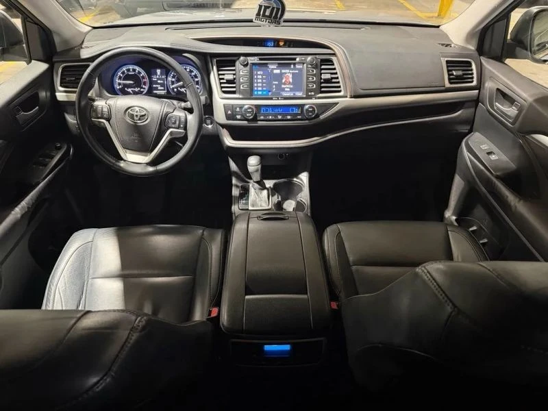 2015 Toyota Highlander - Image 8 of 12