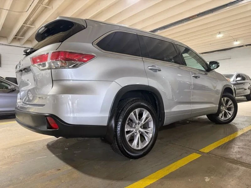 2015 Toyota Highlander - Image 4 of 12