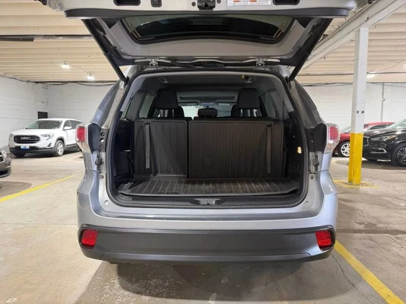 2015 Toyota Highlander - Image 6 of 12