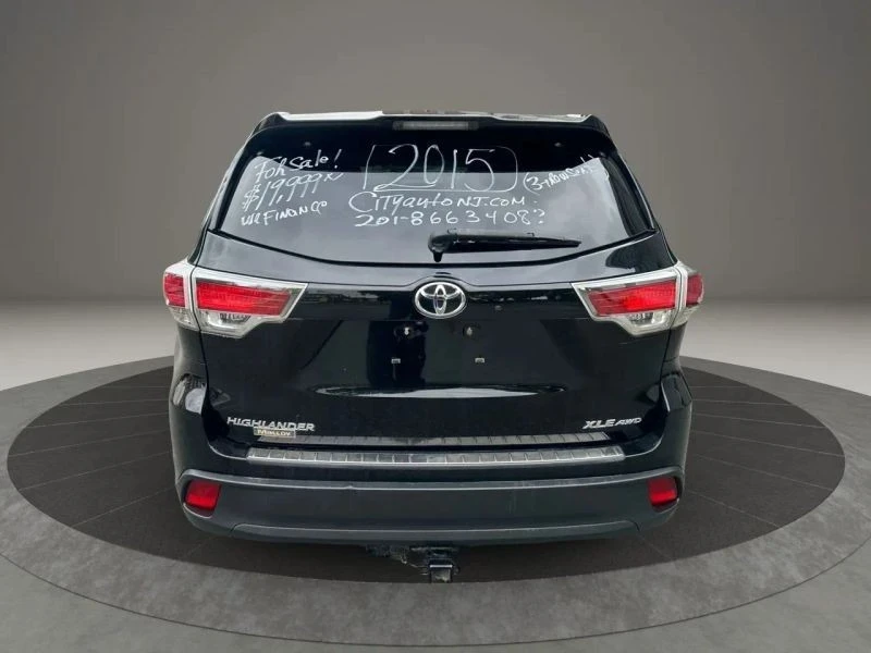 2015 Toyota Highlander - Image 9 of 12