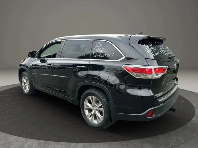 2015 Toyota Highlander - Image 10 of 12