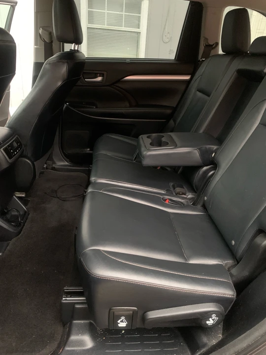 2015 Toyota Highlander - Image 15 of 21