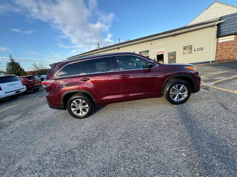 2015 Toyota Highlander - Image 7 of 12