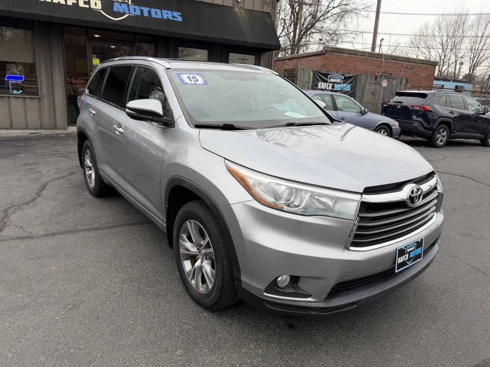 2015 Toyota Highlander - Image 13 of 21