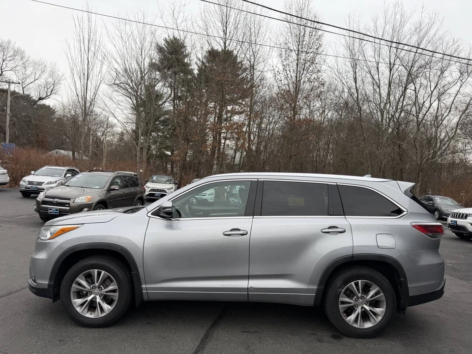 2015 Toyota Highlander - Image 6 of 21