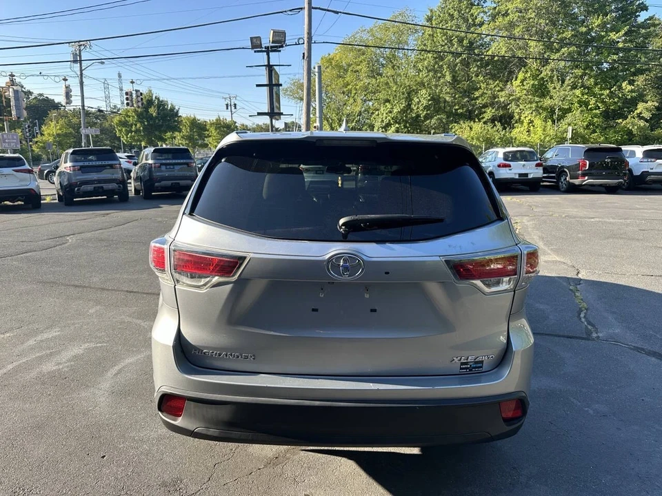 2015 Toyota Highlander - Image 6 of 21