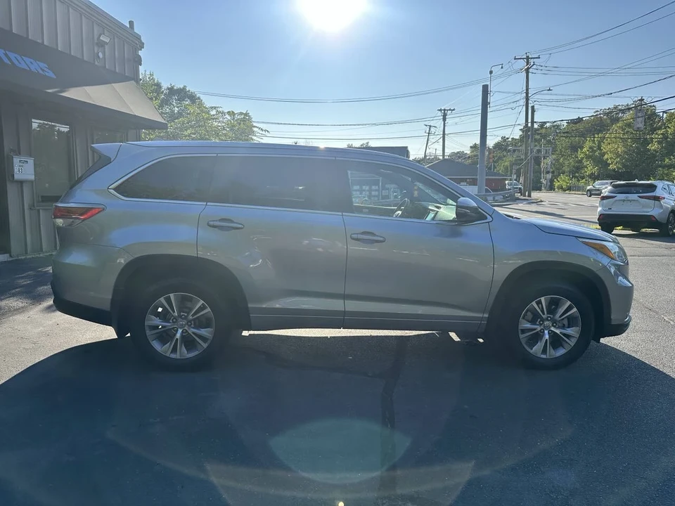 2015 Toyota Highlander - Image 7 of 21