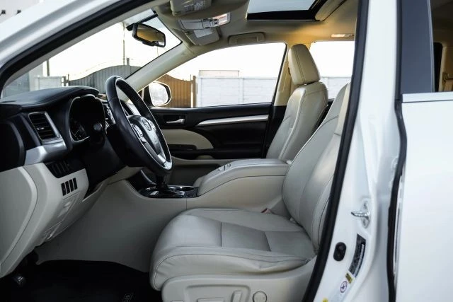 2015 Toyota Highlander - Image 4 of 31