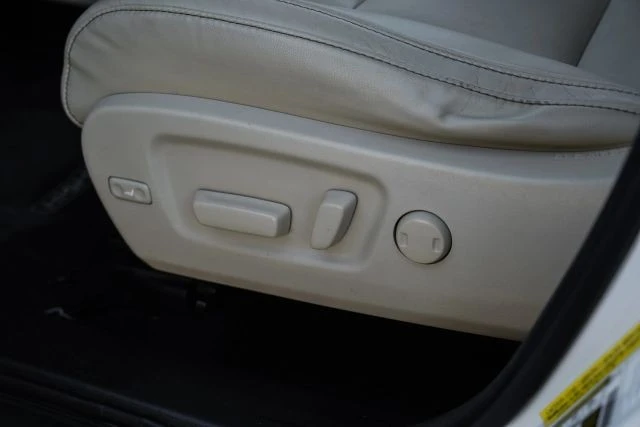 2015 Toyota Highlander - Image 29 of 31