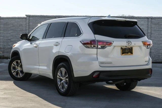2015 Toyota Highlander - Image 11 of 31