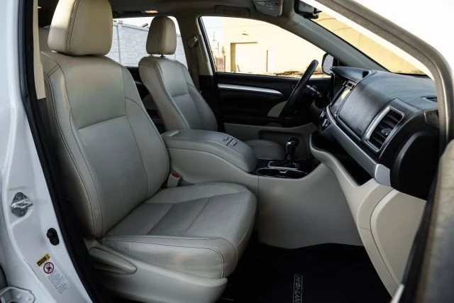 2015 Toyota Highlander - Image 30 of 31