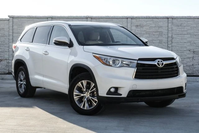 2015 Toyota Highlander - Image 7 of 31