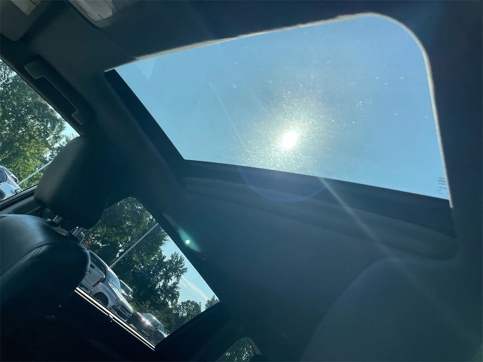 2015 Toyota Highlander - Image 10 of 12