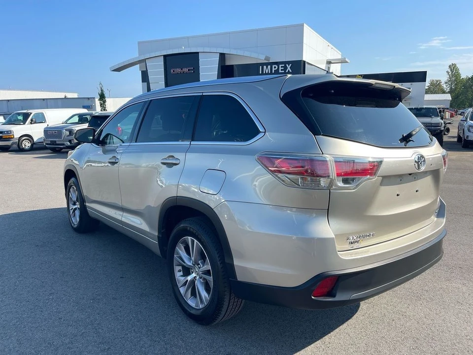 2015 Toyota Highlander - Image 3 of 12