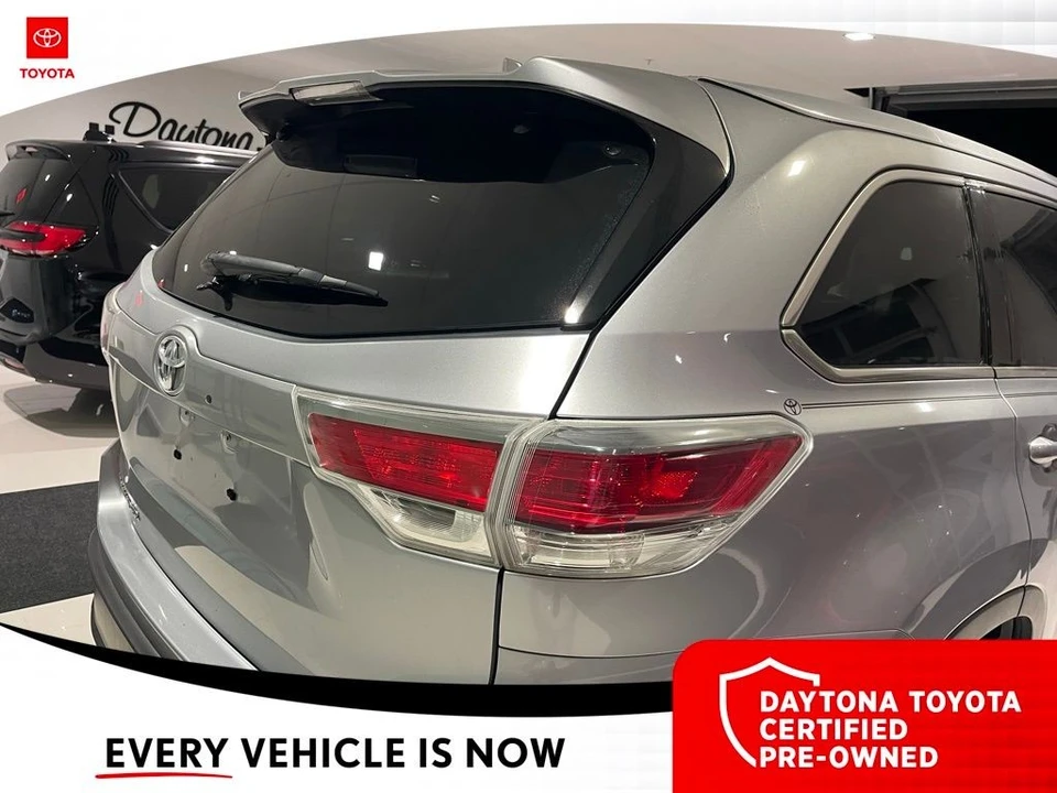 2015 Toyota Highlander - Image 11 of 12