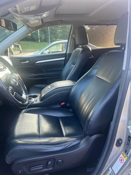 2015 Toyota Highlander - Image 18 of 20