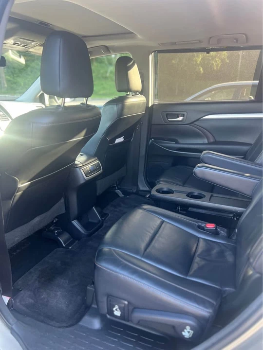 2015 Toyota Highlander - Image 16 of 20