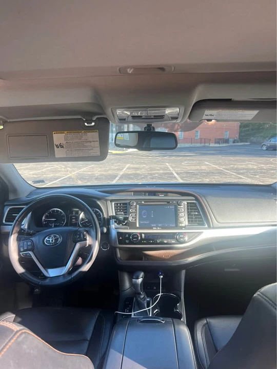 2015 Toyota Highlander - Image 12 of 20