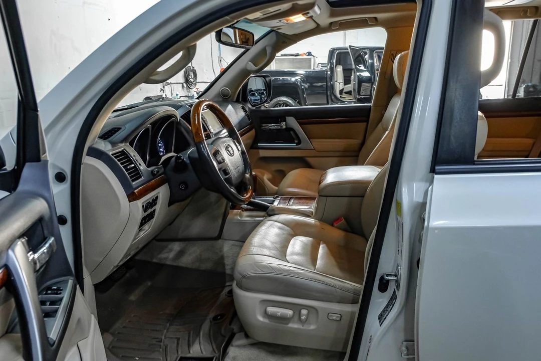 2015 Toyota J200 Land Cruiser - Image 4 of 31