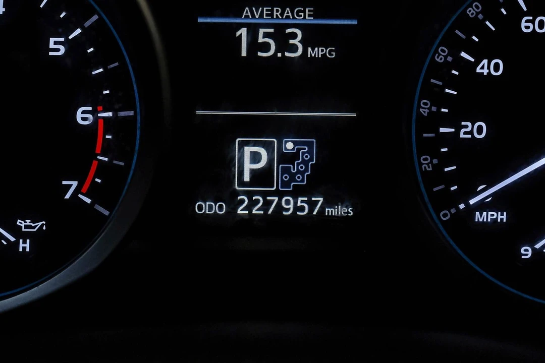 2015 Toyota J200 Land Cruiser - Image 27 of 31