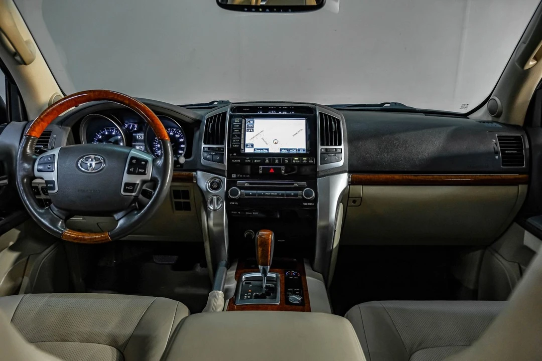 2015 Toyota J200 Land Cruiser - Image 21 of 31