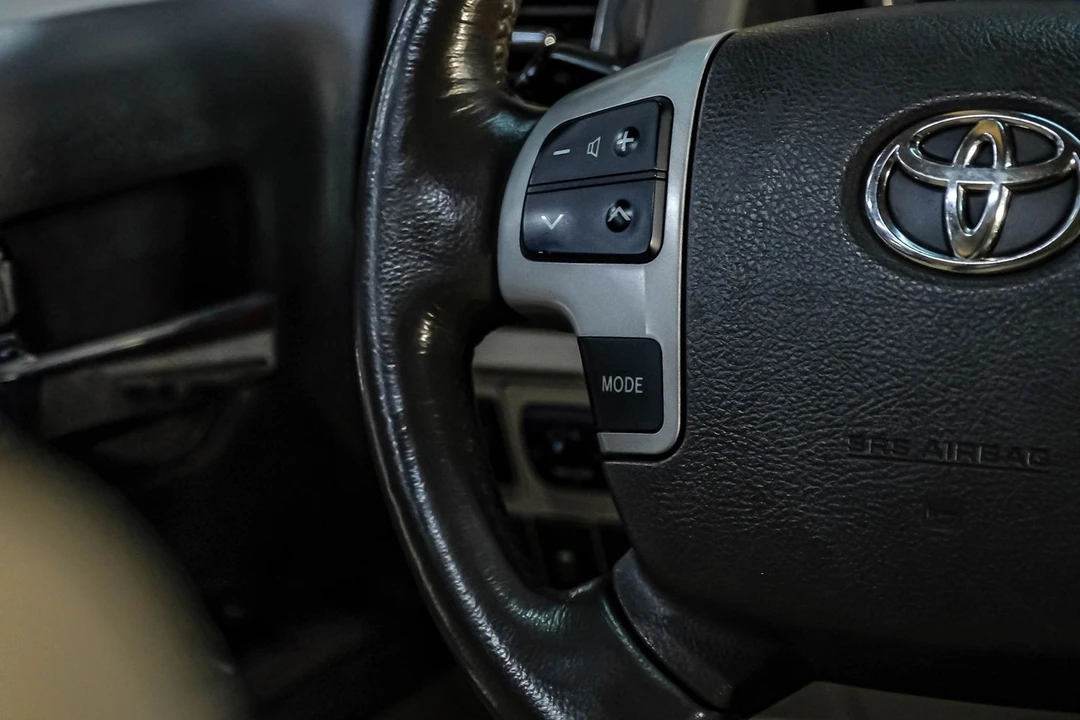 2015 Toyota J200 Land Cruiser - Image 24 of 31