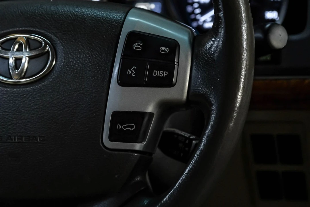 2015 Toyota J200 Land Cruiser - Image 25 of 31