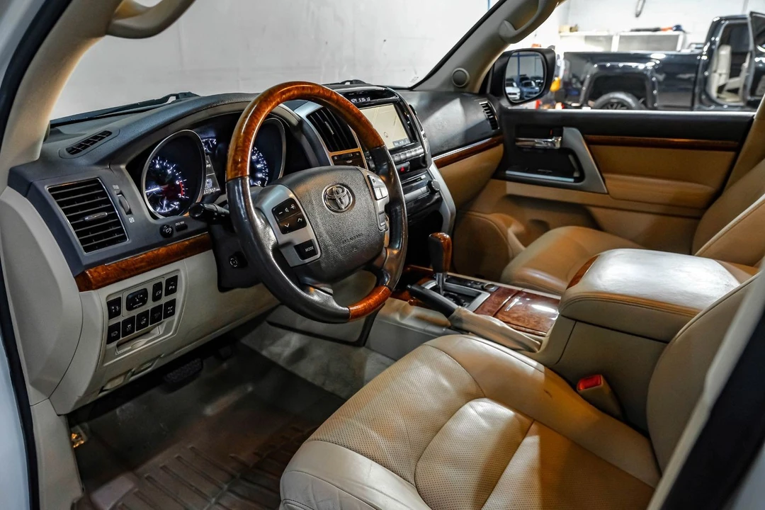 2015 Toyota J200 Land Cruiser - Image 3 of 31