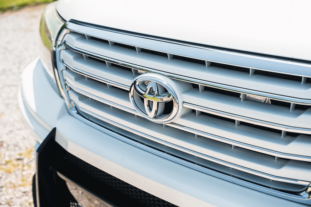2015 Toyota J200 Land Cruiser - Image 18 of 31