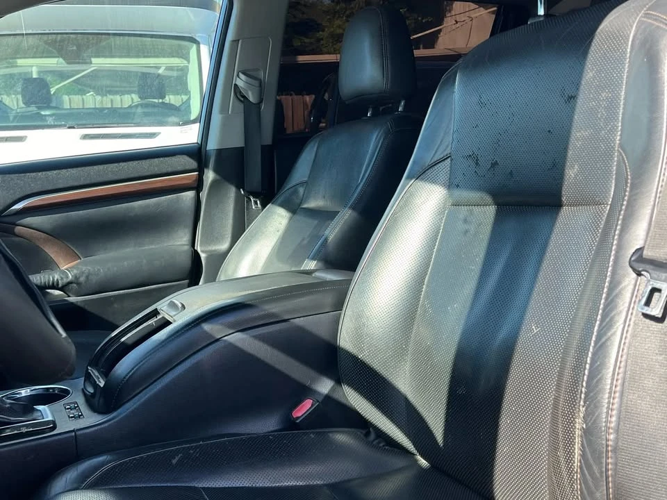2015 Toyota Highlander - Image 15 of 20