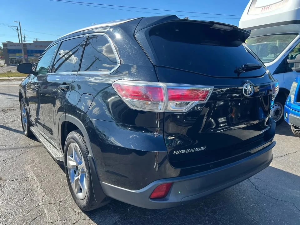 2015 Toyota Highlander - Image 9 of 20