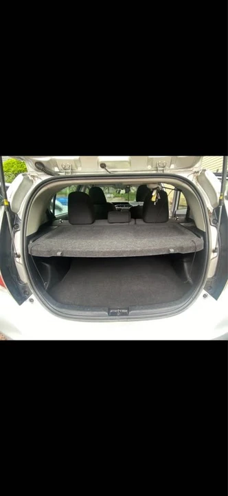 2015 Toyota Prius 3rd Gen - Image 5 of 9