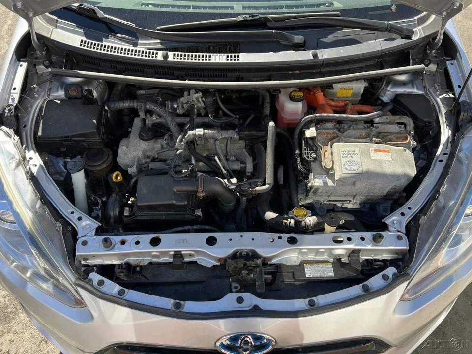 2015 Toyota Prius - Image 5 of 12