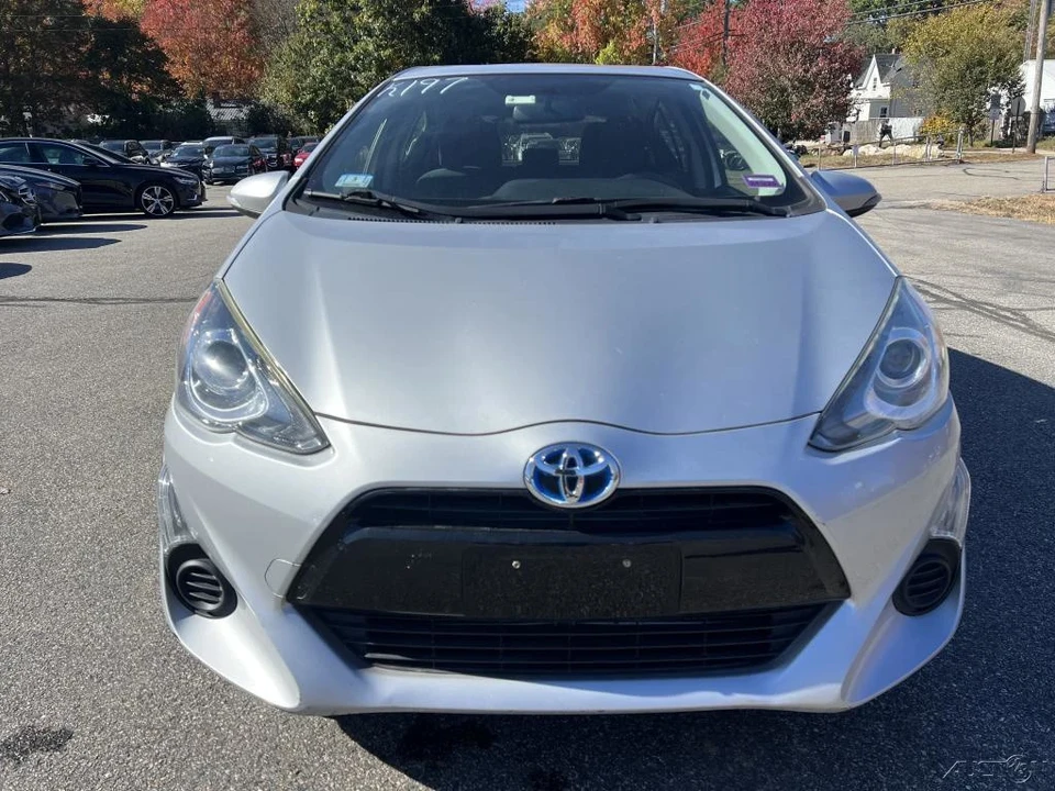 2015 Toyota Prius - Image 3 of 12