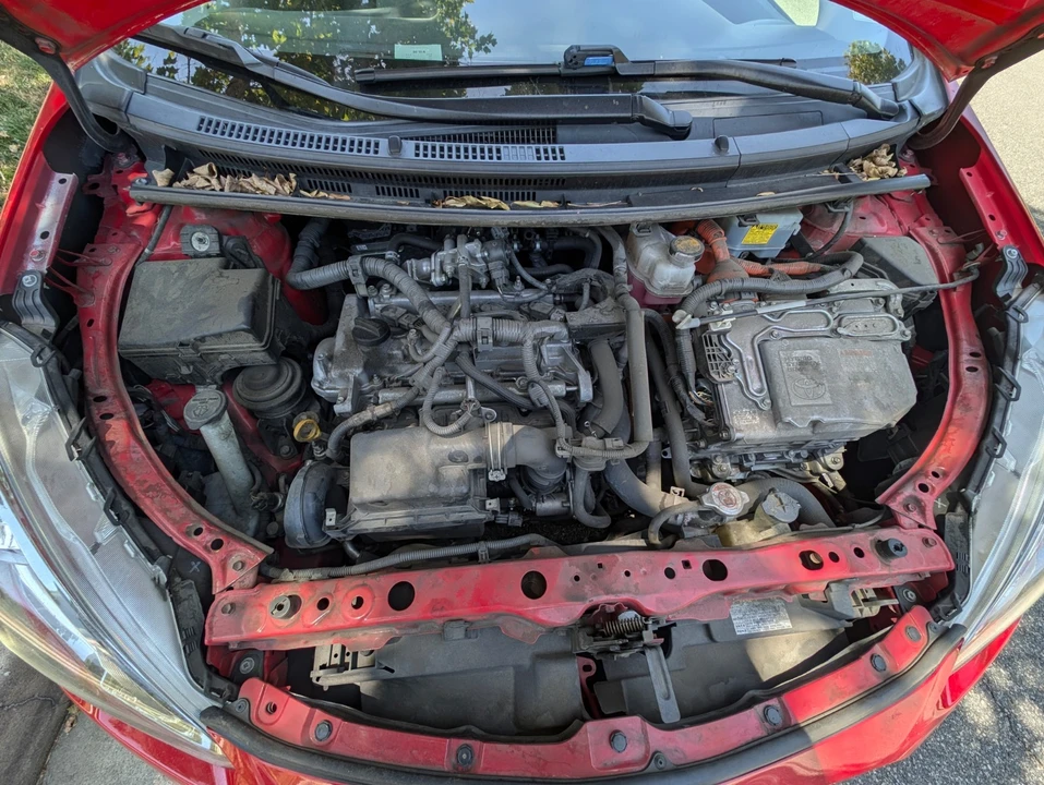 2015 Toyota Prius - Image 8 of 8