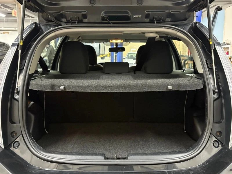 2015 Toyota Prius 3rd Gen - Image 9 of 12